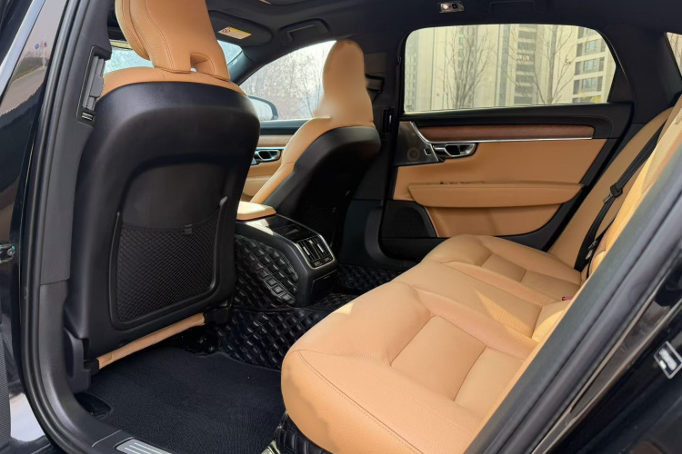沃尔沃S90 2019款 T5 智雅版中控内饰7003