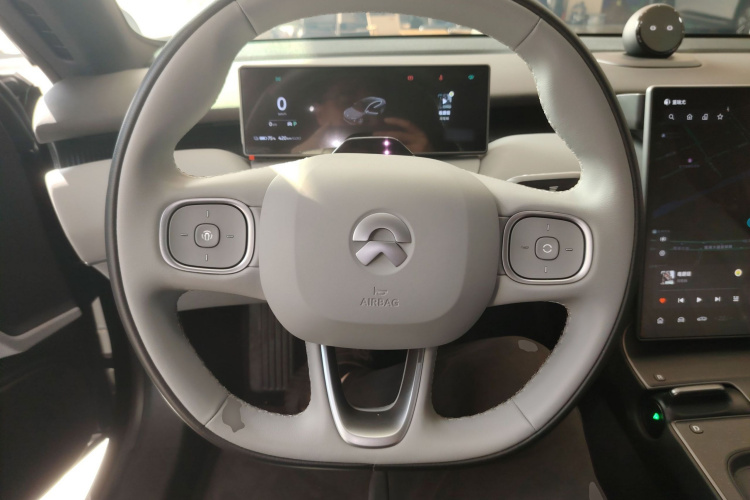 蔚来ET5 2024款 75kWh中控内饰13