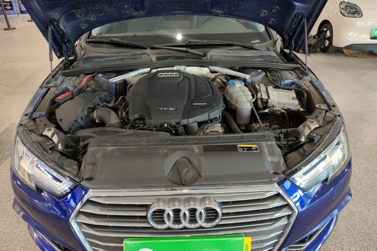 奥迪A4L 2018款 30周年年型 40 TFSI 时尚型机舱底盘24