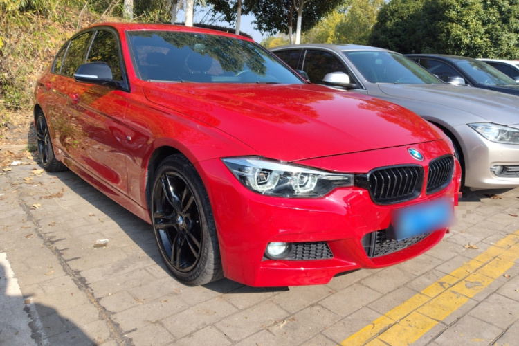 宝马3系 2019款 320i M运动曜夜版车身外观3