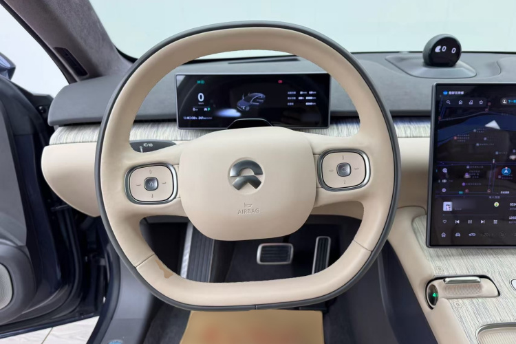 蔚来ET7 2022款 100kWh 首发版中控内饰13