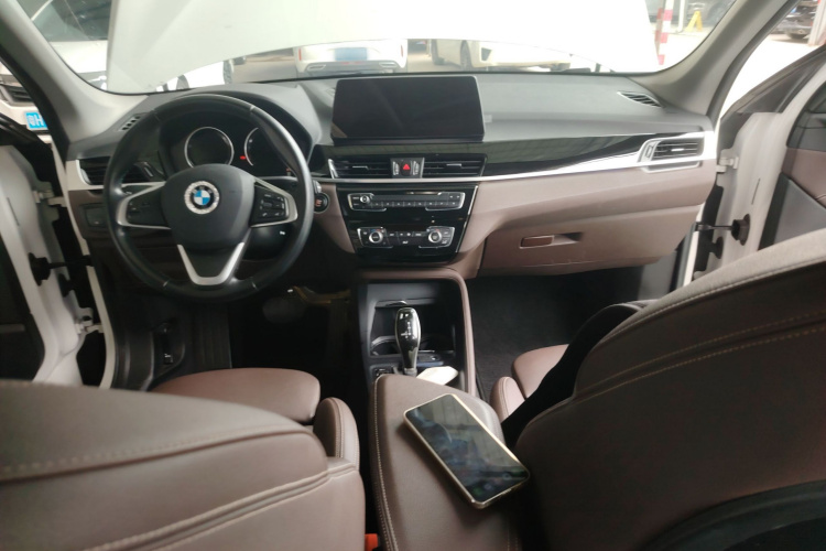 宝马X1 2020款 sDrive25Li 领先型中控内饰12