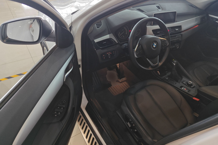 宝马X1 2018款 sDrive20Li 领先型中控内饰20