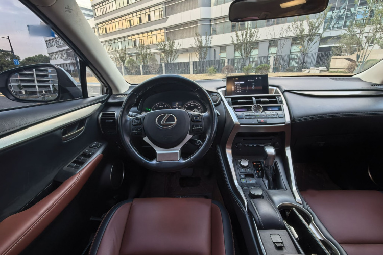 雷克萨斯NX 2015款 200t 全驱 锋尚版中控内饰7008