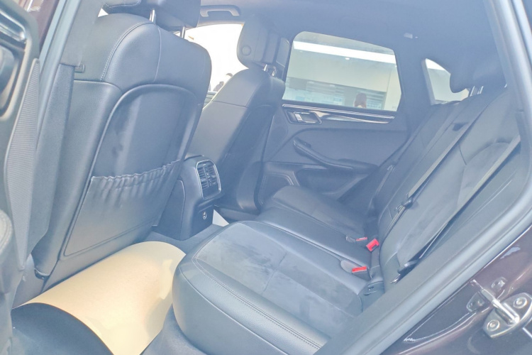 保时捷 2021款 Macan 2.0T中控内饰7004