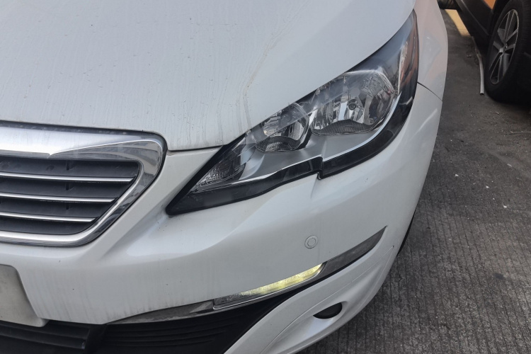 标致308S 2015款 1.2T 自动劲驰版局部细节36