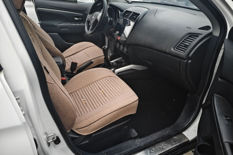 三菱 劲炫ASX 2013款 1.6L 手动两驱标准版局部细节41