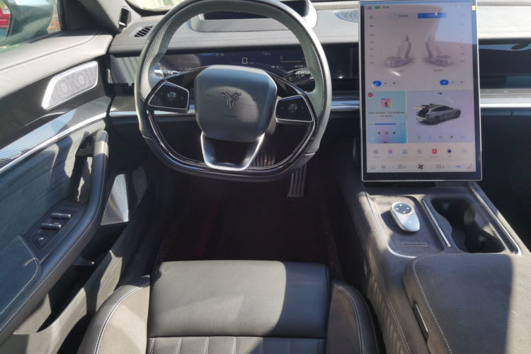 哪吒汽车 哪吒S猎装 2024款 增程300 Pro版中控内饰13