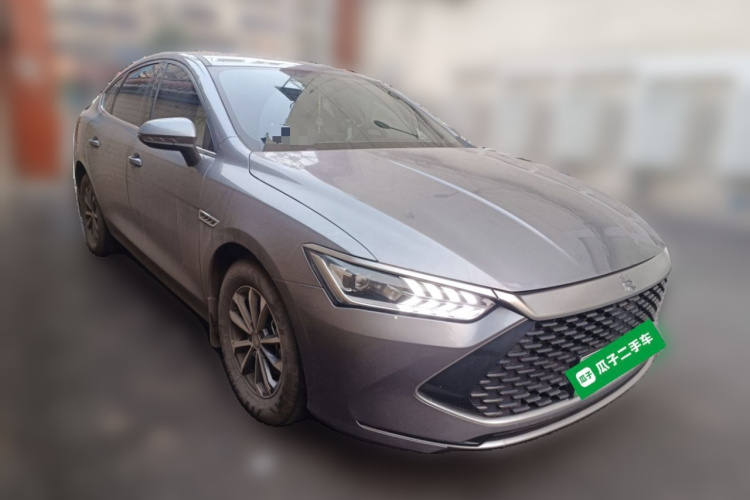 比亚迪 秦PLUS 2024款 荣耀版 DM-i 55KM领先型车身外观3