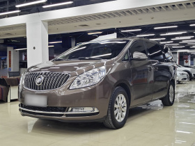 别克GL8 2015款 2.4L 豪华商务尊享版