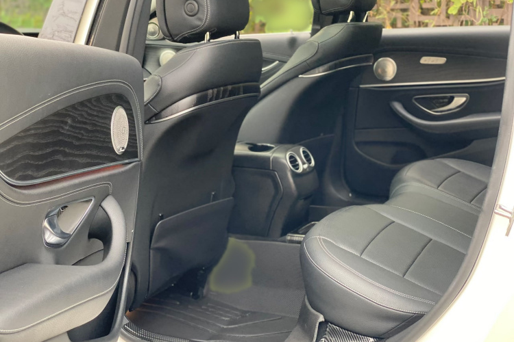 奔驰E级 2020款 E 260 L 运动型中控内饰7007