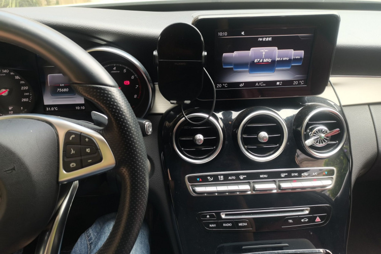 奔驰C级 2017款 改款 C 200 运动版局部细节16