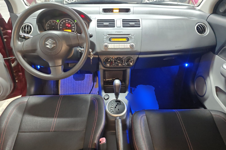 铃木 雨燕 2013款 1.5L 自动20周年限量版中控内饰12