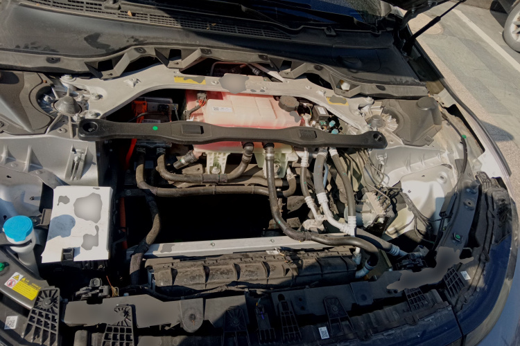 小鹏P7 2024款 P7i 550 Pro局部细节24