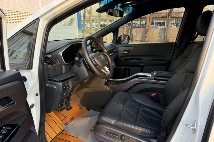 本田 奥德赛 2022款 2.0L e:HEV 锐·领享版中控内饰7002