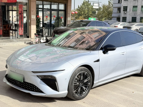 哪吒汽车 哪吒S 2022款 增程版 1160km 后驱中版