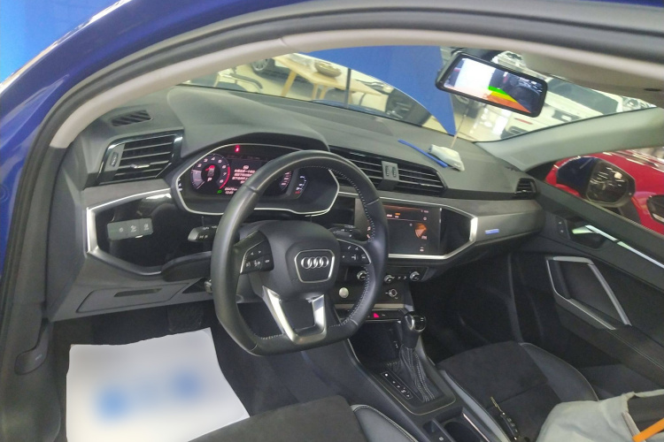 奥迪Q3 2019款 40 TFSI 时尚动感型中控内饰7002