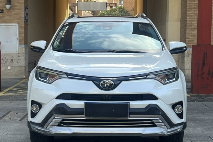 丰田 RAV4荣放 2018款 2.5L 自动四驱精英i版车身外观6004