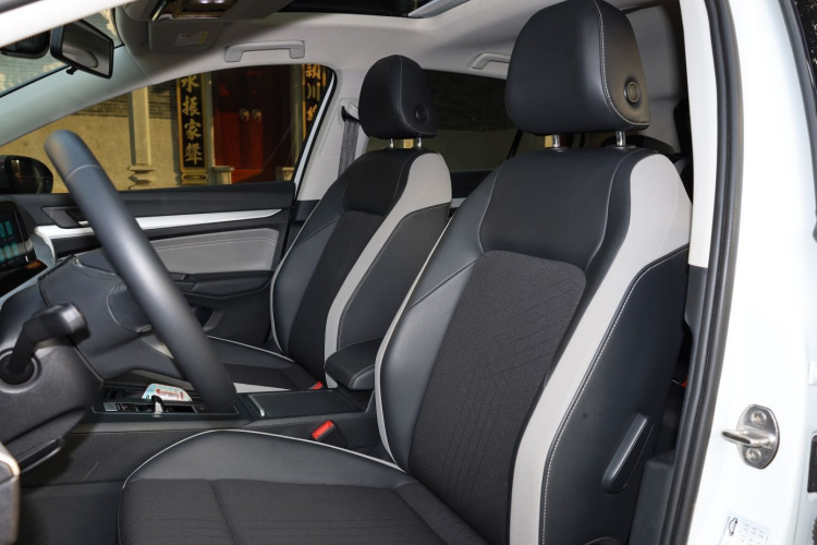 大众 高尔夫 2021款 200TSI DSG Pro中控内饰7008