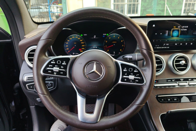 奔驰GLC 2022款 改款 GLC 300 L 4MATIC 动感型局部细节13