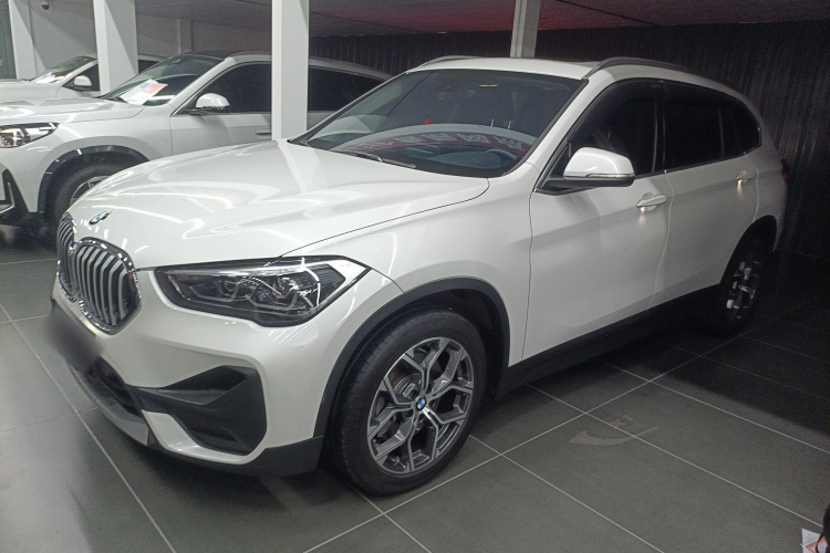 宝马X1 2021款 sDrive25Li 领先型车身外观6003