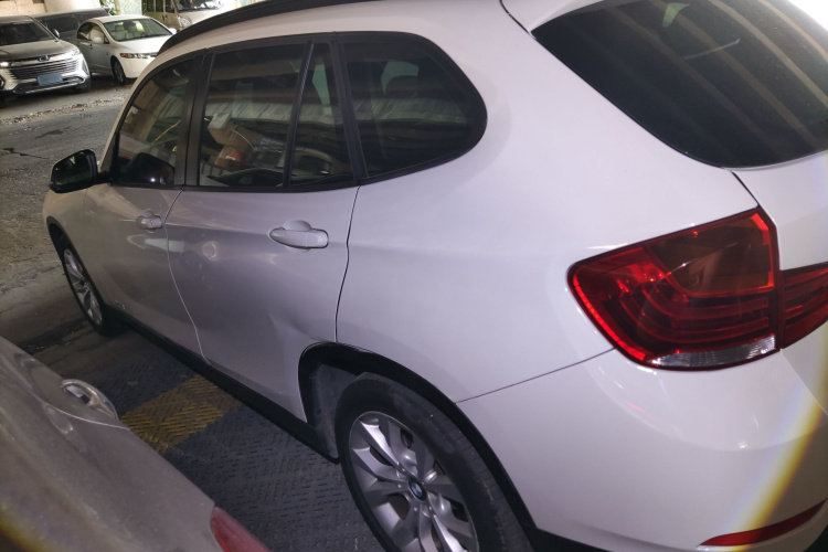宝马X1(进口) 2012款 sDrive18i豪华型车身外观4