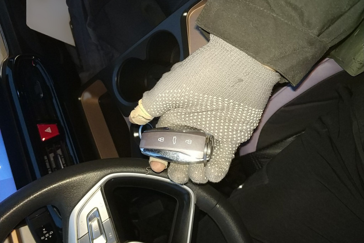 江淮钇为 钇为花仙子 2024款 挚爱版 301km Lite中控内饰7001