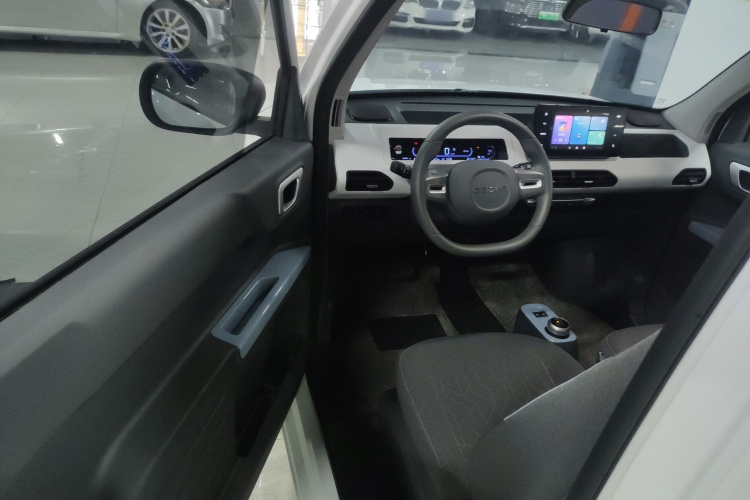 吉利银河 2024款 熊猫mini 200km 耐力熊中控内饰20
