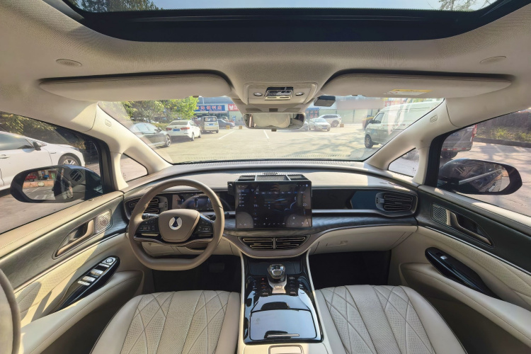 腾势D9 2022款 DM-i 1040 尊贵型车身外观6007