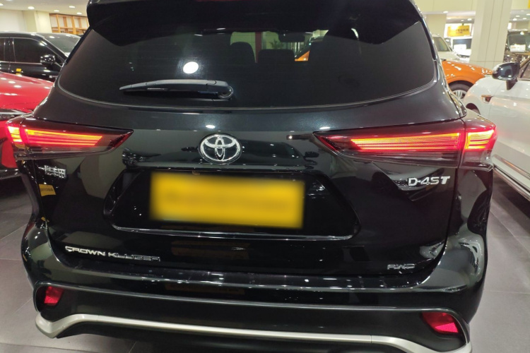 丰田 皇冠陆放 2022款 2.0T 四驱劲耀版车身外观6