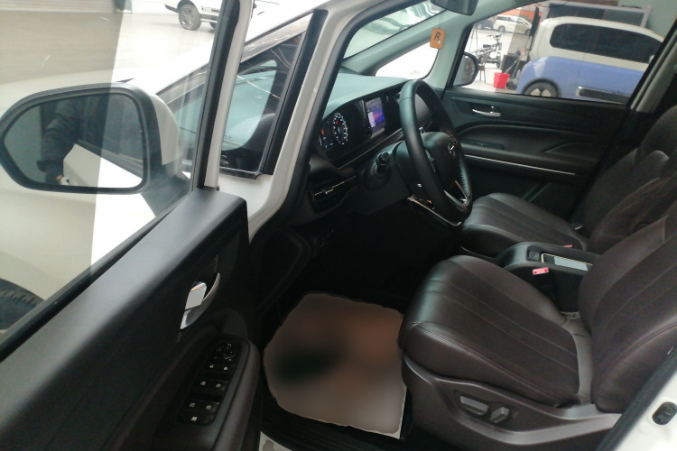 广汽传祺 传祺M6 2019款 270T DCT尊享版（七座）国VI中控内饰7003