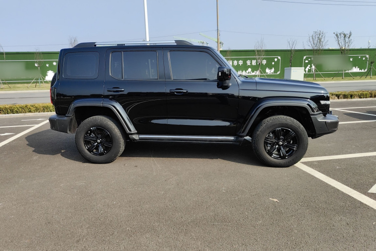 坦克300 2023款 城市版 2.0T 很有型车身外观6003