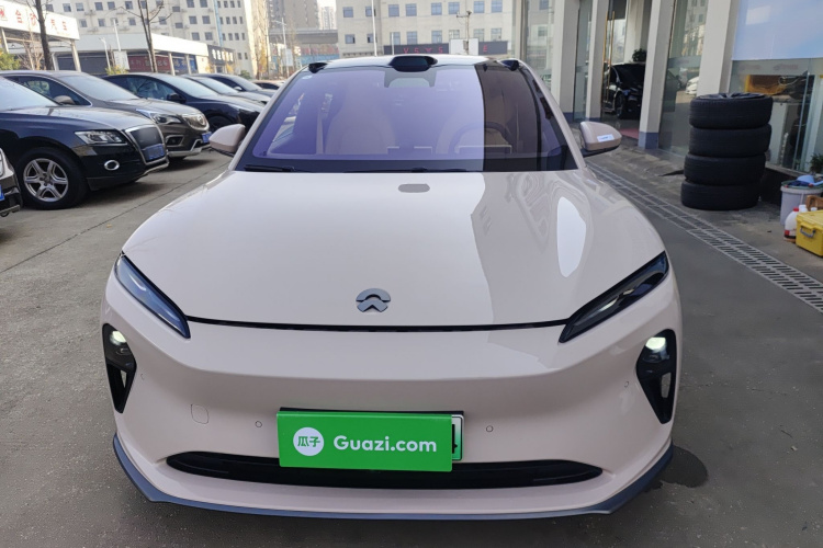 蔚来ET5 2022款 75kWh车身外观2