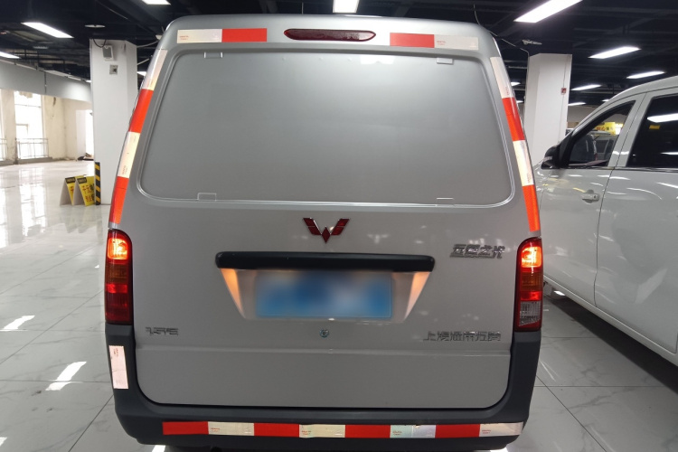 五菱汽车 五菱之光 2023款 1.5L 实用型封窗版 2座车身外观6004