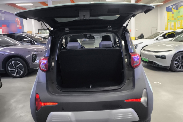 奇瑞 小蚂蚁 2021款 15万蚁粉款 蚁炫版 磷酸铁锂机舱底盘23