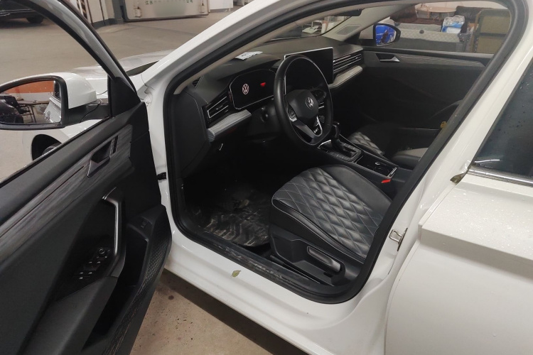 大众 速腾 2023款 300TSI DSG超越版中控内饰20