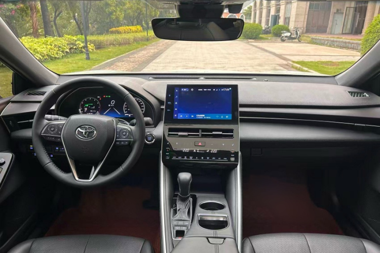 丰田 亚洲龙 2023款 2.5L Touring尊贵版中控内饰7001