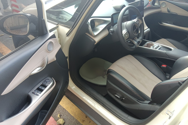 比亚迪 海豚 2024款 荣耀版 420km 时尚版中控内饰20