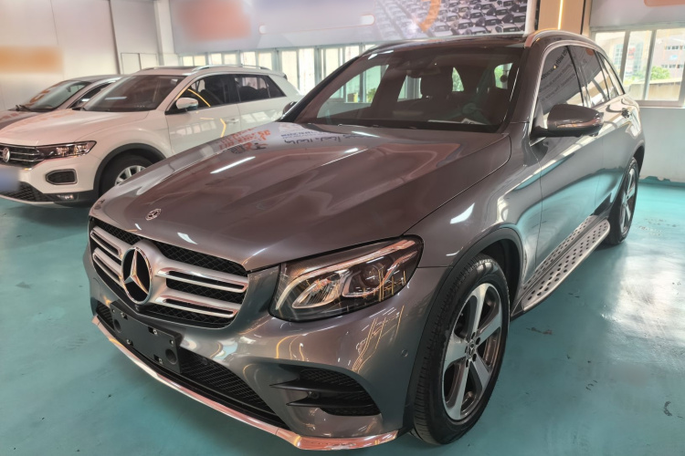 奔驰GLC 2017款 GLC 260 4MATIC 豪华型车身外观1