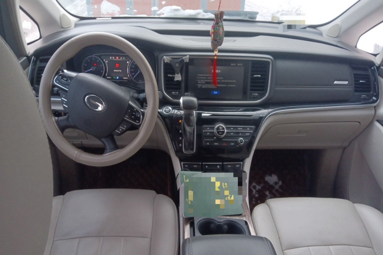 广汽传祺 传祺M8 2018款 320T 尊贵版中控内饰12