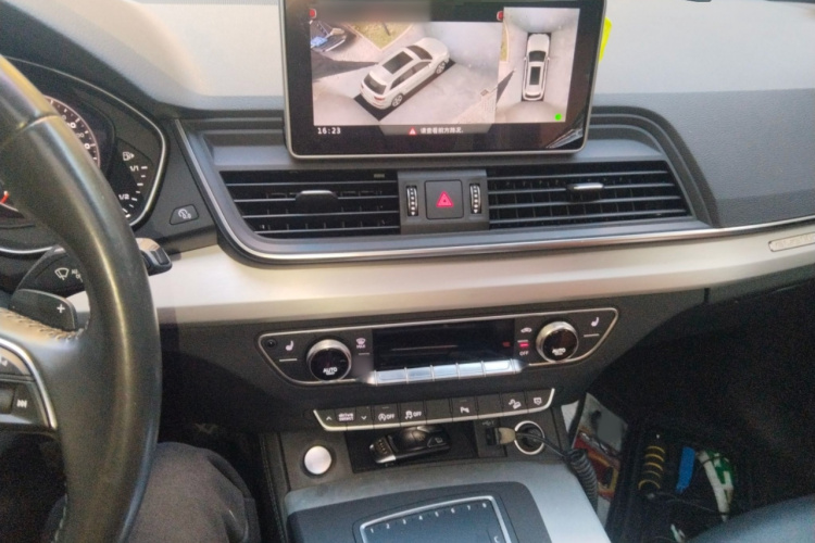 奥迪Q5L 2020款 40 TFSI 荣享时尚型局部细节16