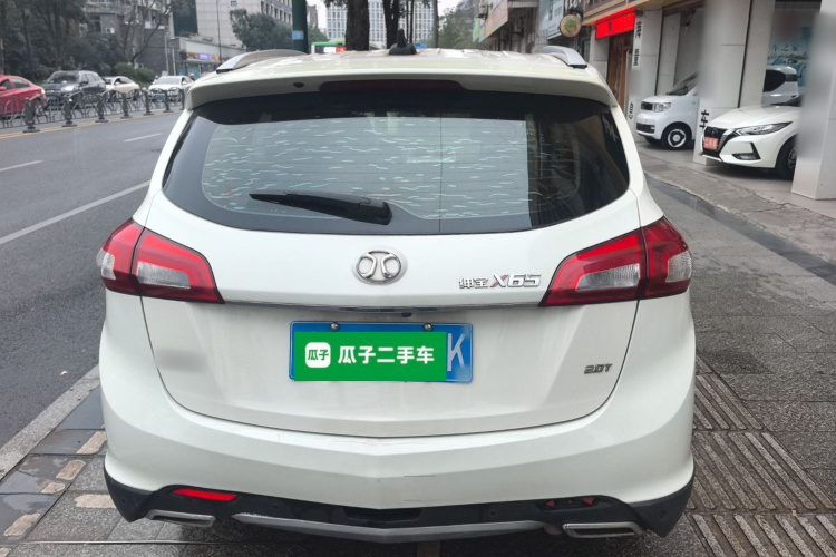 北京汽车 绅宝X65 2015款 2.0T 自动精英型车身外观6