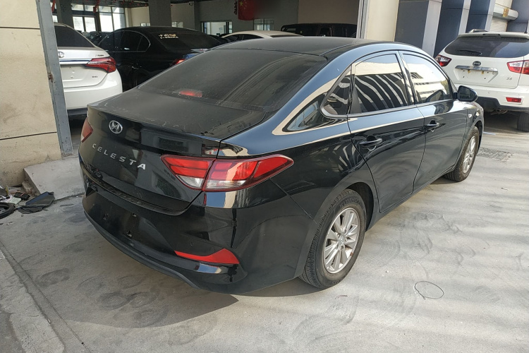 现代 悦动 2020款 1.6L 自动GL悦目版车身外观7