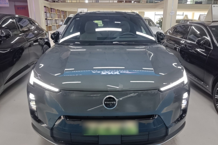 沃尔沃XC70插电式混动 2026款 四驱超长续航Ultra车身外观2