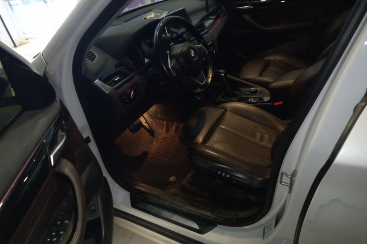 宝马X1 2018款 sDrive18Li 尊享型局部细节19