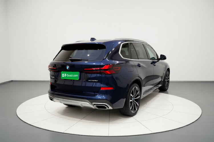 宝马X5 2023款 xDrive 30Li 尊享型M运动套装车身外观6