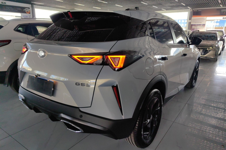 广汽传祺 传祺GS3 2023款 影速 270T 劲享版车身外观7