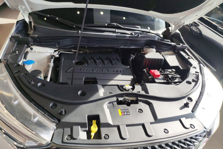 哈弗M6 2021款 PLUS 1.5T DCT豪华智联型机舱底盘24