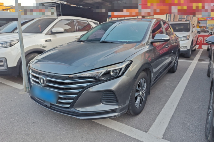 长安 逸动 2021款 PLUS 1.6L GDI 手动豪华型车身外观1