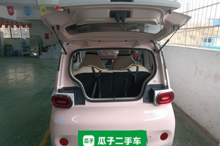 五菱汽车 宏光MINIEV 2024款 第三代 215km 进阶版机舱底盘23